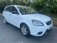 Used Kia Rio 95 HP (69 kW) 2010 White Hatchback