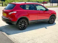 Used Nissan Qashqai Tekna 131 HP (96 kW) 2012 Red SUV