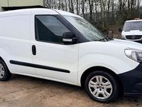 Used Fiat Doblò 90 HP (66 kW) 2016 White MPV