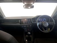 Used Audi A1 Design 116 HP (85 kW) 2019 White SUV