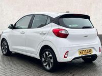 Used Hyundai i10 Advanced 65 HP (47 kW) 2023 White Hatchback