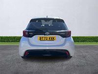 Used Toyota Yaris Hybrid 116 HP (85 kW) 2022 White Hatchback