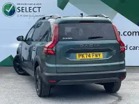 Used Dacia Jogger Extreme 110 HP (80 kW) 2024 Green MPV