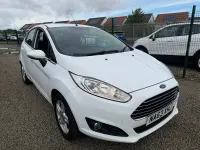 Used Ford Fiesta Zetec 2013 White Hatchback
