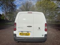 Used Peugeot Partner 100 HP (73 kW) 2019 White MPV