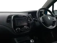 Used Renault Captur Dynamique 110 HP (80 kW) 2017 Blue/cream SUV