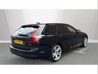 Second-hand Volvo V90 Ultimate 250 CP (183 kW) 2023 Negru Break