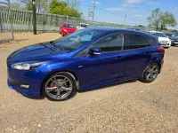 Używany Ford Focus ST-Line X 140 KM (102 kW) 2017 Niebieski Hatchback