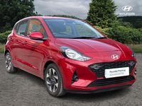 Usado Hyundai i10 Advanced 77 HP (56 kW) 2025 Vermelho Citadino