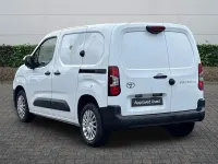 Used Toyota Proace 120 HP (88 kW) 2025 White MPV