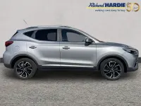 Usado MG ZS Exclusive 105 CV (77 kW) 2024 Gris SUV