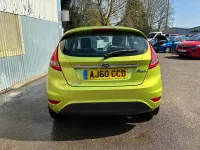 Second-hand Ford Fiesta Zetec 2010 Verde Hatchback
