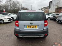 Used Skoda Yeti SE 105 HP (77 kW) 2011 Blue SUV