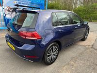 Używany VW Golf VII SE 2018 Niebieski Hatchback