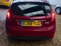 Second-hand Ford Fiesta Titanium 96 CP (70 kW) 2009 Roșu Hatchback