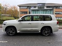 Used Toyota Land Cruiser 271 HP (199 kW) 2015 White