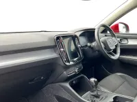 Used Volvo XC40 Momentum 163 HP (119 kW) 2020 725 fusion red SUV