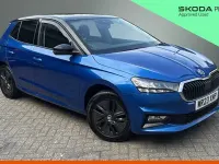 Used Skoda Fabia Colour Edition 59 HP (43 kW) 2023 Race blue metallic black body / magic pearl effect roof Hatchback