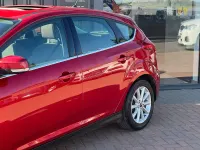 Used Ford Focus Titanium 120 HP (88 kW) 2017 Red Hatchback