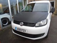 Usado VW Caddy 102 HP (75 kW) 2011 Branco Monovolume
