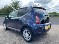 Begagnad VW up! CLUB 2015 Blå Halvkombi