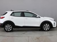 New Kia Stonic 100 HP (73 kW) 2025 White SUV