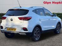 Used MG ZS Exclusive 111 HP (81 kW) 2023 White Hatchback