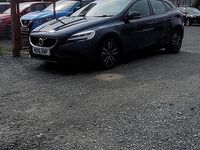 Used Volvo V40 Momentum 120 HP (88 kW) 2016 Blue Estate