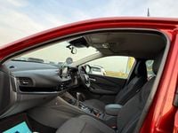 Used Nissan Qashqai N-Connecta 140 HP (102 kW) 2021 Red SUV