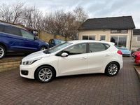 Używany Kia Ceed 134 KM (98 kW) 2016 Biały Hatchback