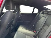 Usado Jaguar XE R-Dynamic 250 HP (183 kW) 2024 Vermelho Sedan
