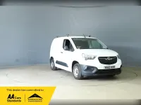 Used Vauxhall Combo Edition 100 HP (73 kW) 2019 White MPV