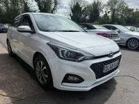 Used Hyundai i20 SE 84 HP (61 kW) 2019 White Hatchback