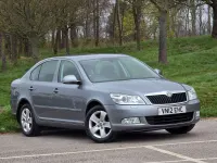 Używany Skoda Octavia Elegance 105 KM (77 kW) 2012 Szary Hatchback