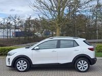 Used Kia Stonic 99 HP (72 kW) 2021 White SUV