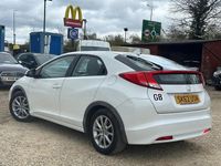 Begagnad Honda Civic SE 100 HK (73 kW) 2012 Vit Halvkombi