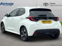 Used Toyota Yaris Design 113 HP (83 kW) 2025 White Hatchback