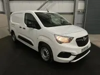 Gebraucht Vauxhall Combo Edition 100 PS (73 kW) 2021 Weiß Van / Kleinbus