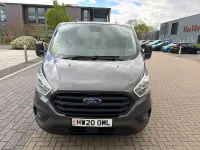 Usado Ford Transit Custom Limited 130 HP (95 kW) 2020 Cinzento Van