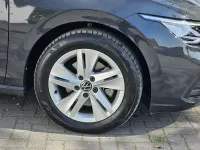 Usado VW Golf VIII Life 130 HP (95 kW) 2024 Cinzento Citadino