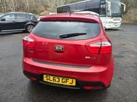 Used Kia Rio 107 HP (78 kW) 2013 Red Hatchback