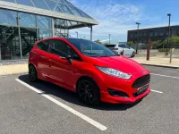 Begagnad Ford Fiesta Zetec 140 HK (102 kW) 2016 Röd Halvkombi