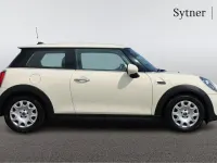 Used Mini ONE Classic 101 HP (74 kW) 2019 White Hatchback