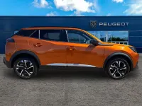 Begagnad Peugeot 2008 Allure+ 2023 Orange SUV