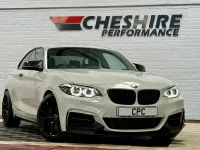 Begagnad BMW M240 M Performance 335 HK (246 kW) 2019 Vit Sportkupé