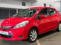 Used Toyota Yaris Multidrive S 101 HP (74 kW) 2013 Red Hatchback