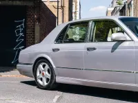Used Bentley Arnage 406 HP (298 kW) 2001 Silver Sedan