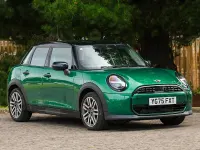 Used Mini Cooper Classic 114 kW (156 HP) 2025 Green Hatchback