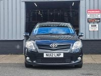 Used Toyota Auris 101 HP (74 kW) 2012 Black Hatchback