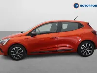 Used Renault Clio V Evolution 2023 Orange Hatchback